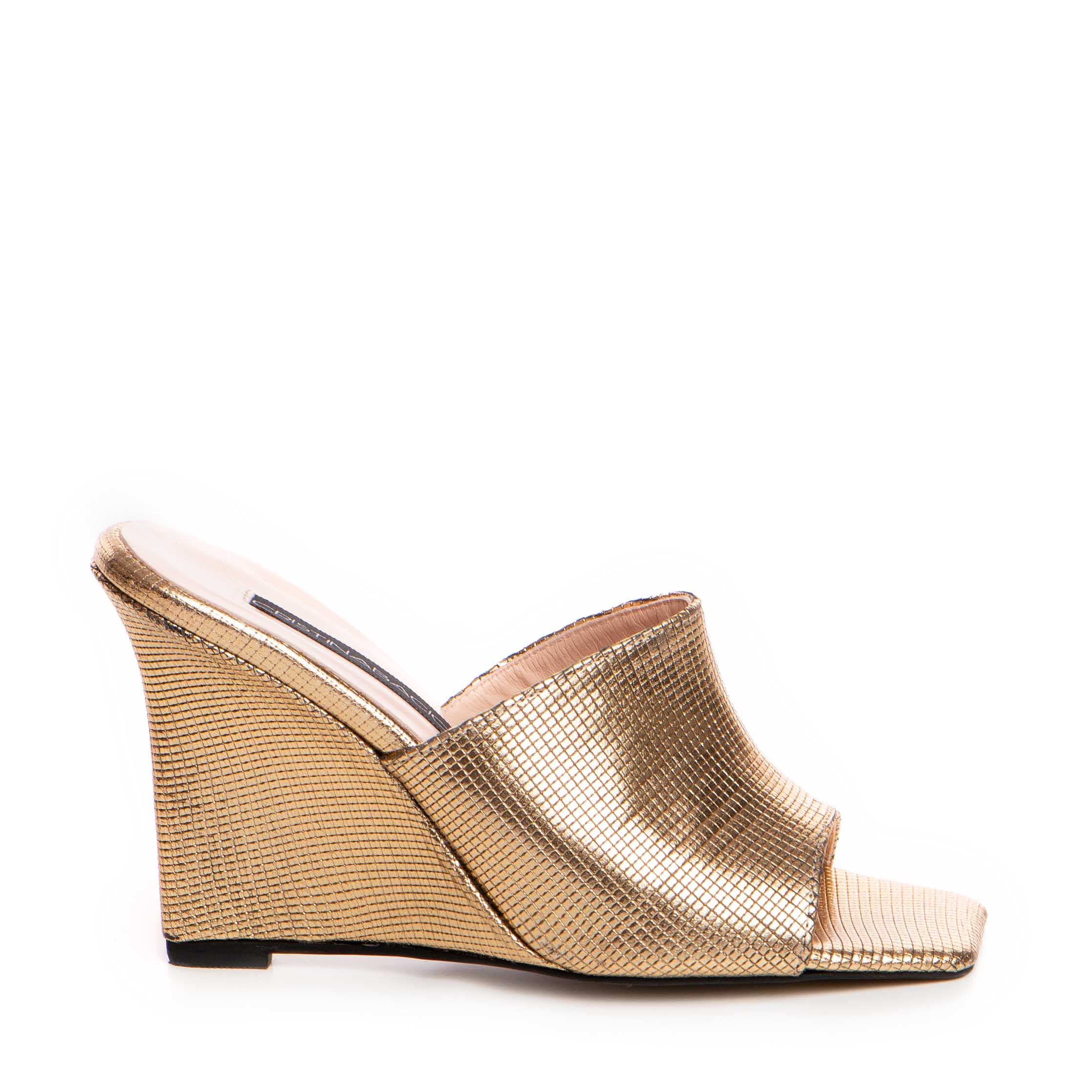 Amelia Wedge * Metalstar Gold 100