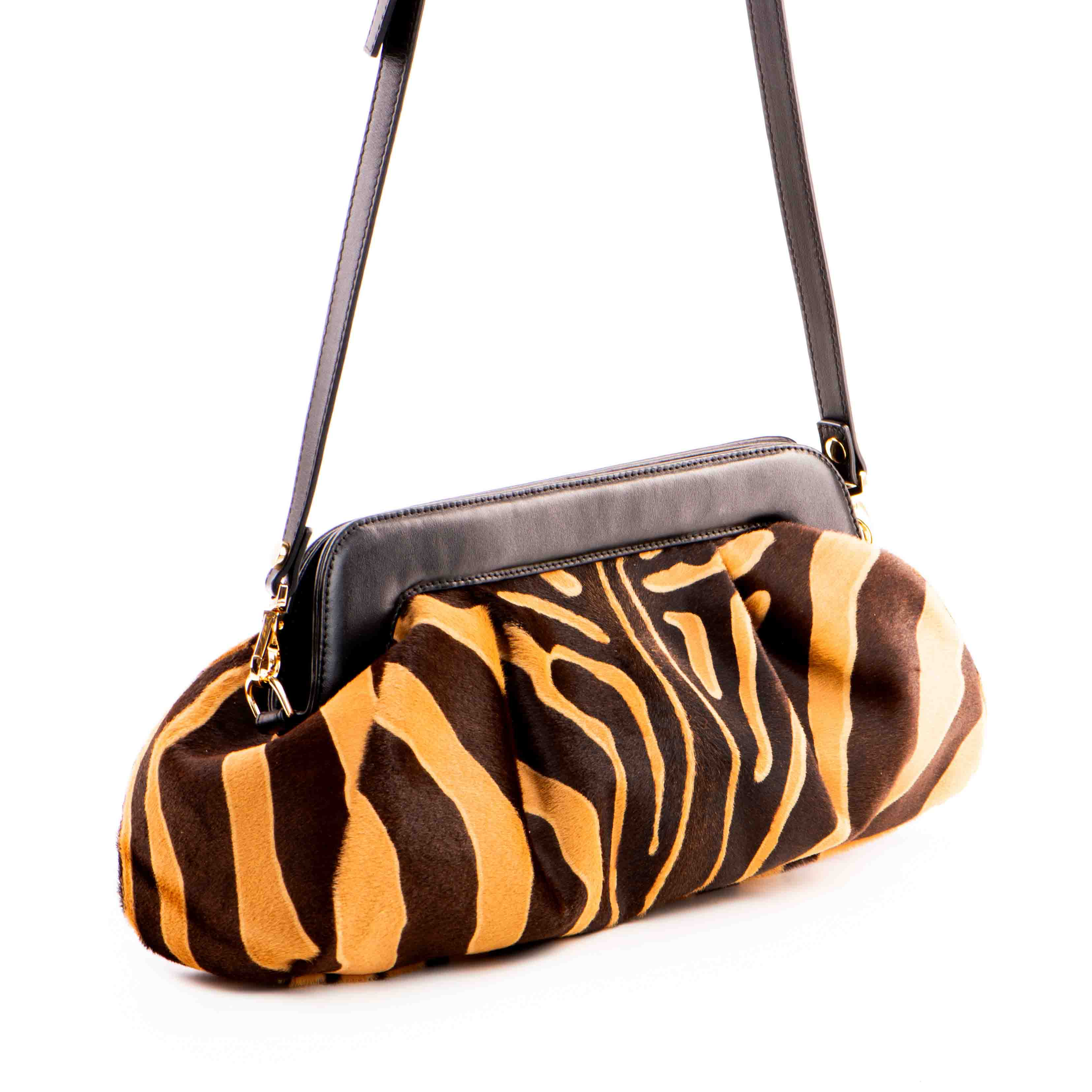 Iris * Black Tiger Cavallino